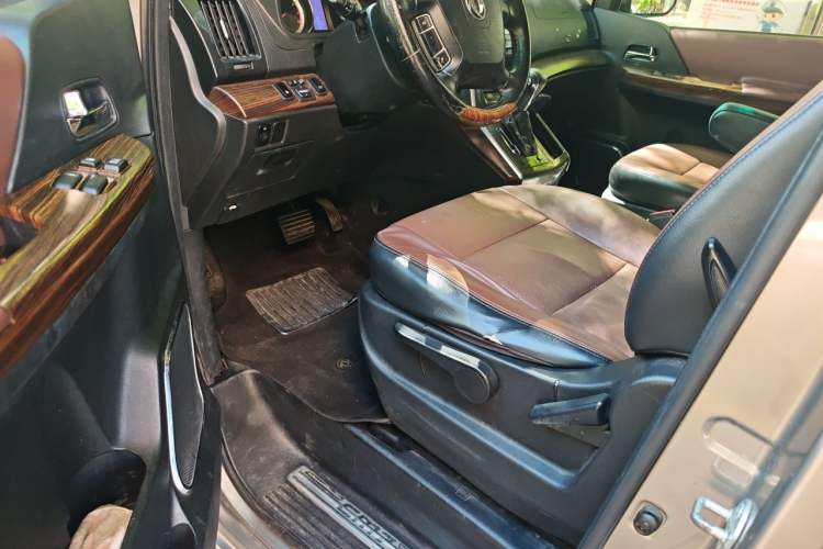 Used FORTHING CM7 2016 2.0T Automatic Luxury Edition Driver Seat