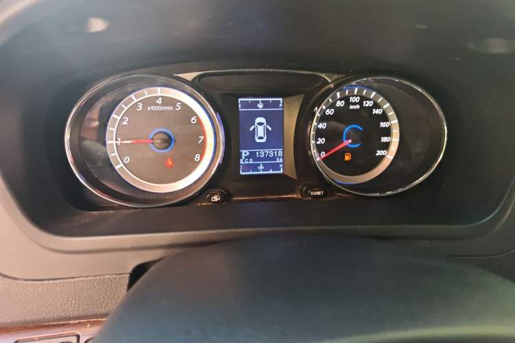 Used FORTHING CM7 2016 2.0T Automatic Luxury Edition Odometer Close Up