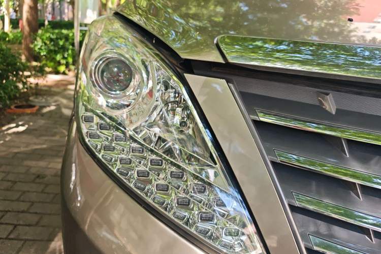 Used FORTHING CM7 2016 2.0T Automatic Luxury Edition Right Front Headlight
