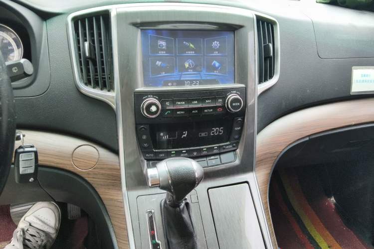 Used FORTHING CM7 2016 2.0T Automatic Luxury Version Audio And AC Panel