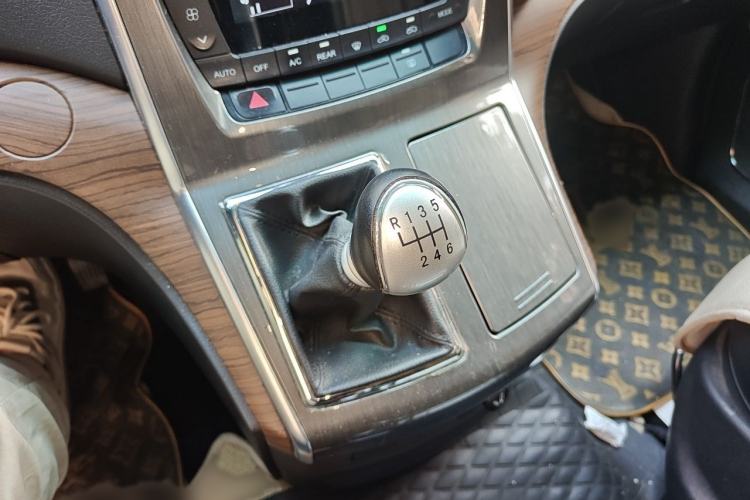 Used FORTHING CM7 2016 2.0T Manual Luxury Edition Gear Lever