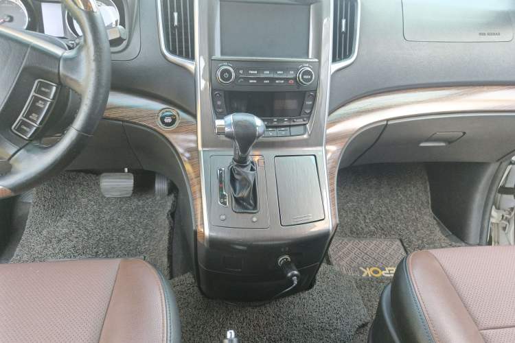 Used FORTHING CM7 2016 2.0T Automatic Flagship Edition Gear Lever