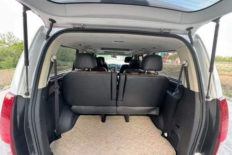 Used FORTHING CM7 2016 2.0T Manual Luxury Edition Interior 3