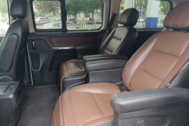 Used FORTHING CM7 2016 2.0T Automatic Prestige Edition Left Rear Seat