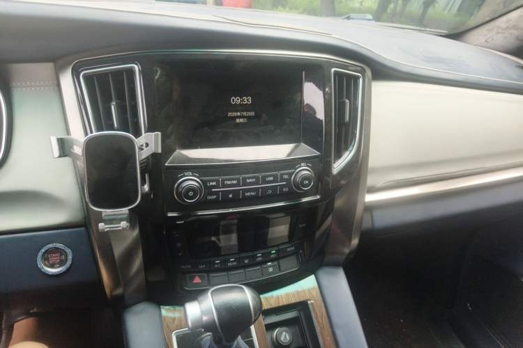 Used FORTHING CM7 2018 2.0T Automatic Luxury Version Audio And AC Panel