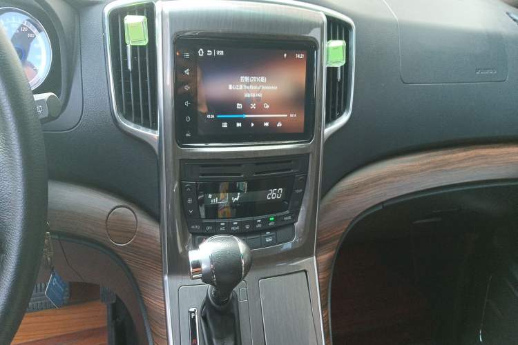 Used FORTHING CM7 2018 Classic Edition 2.0T Automatic Luxury Model Audio And AC Panel