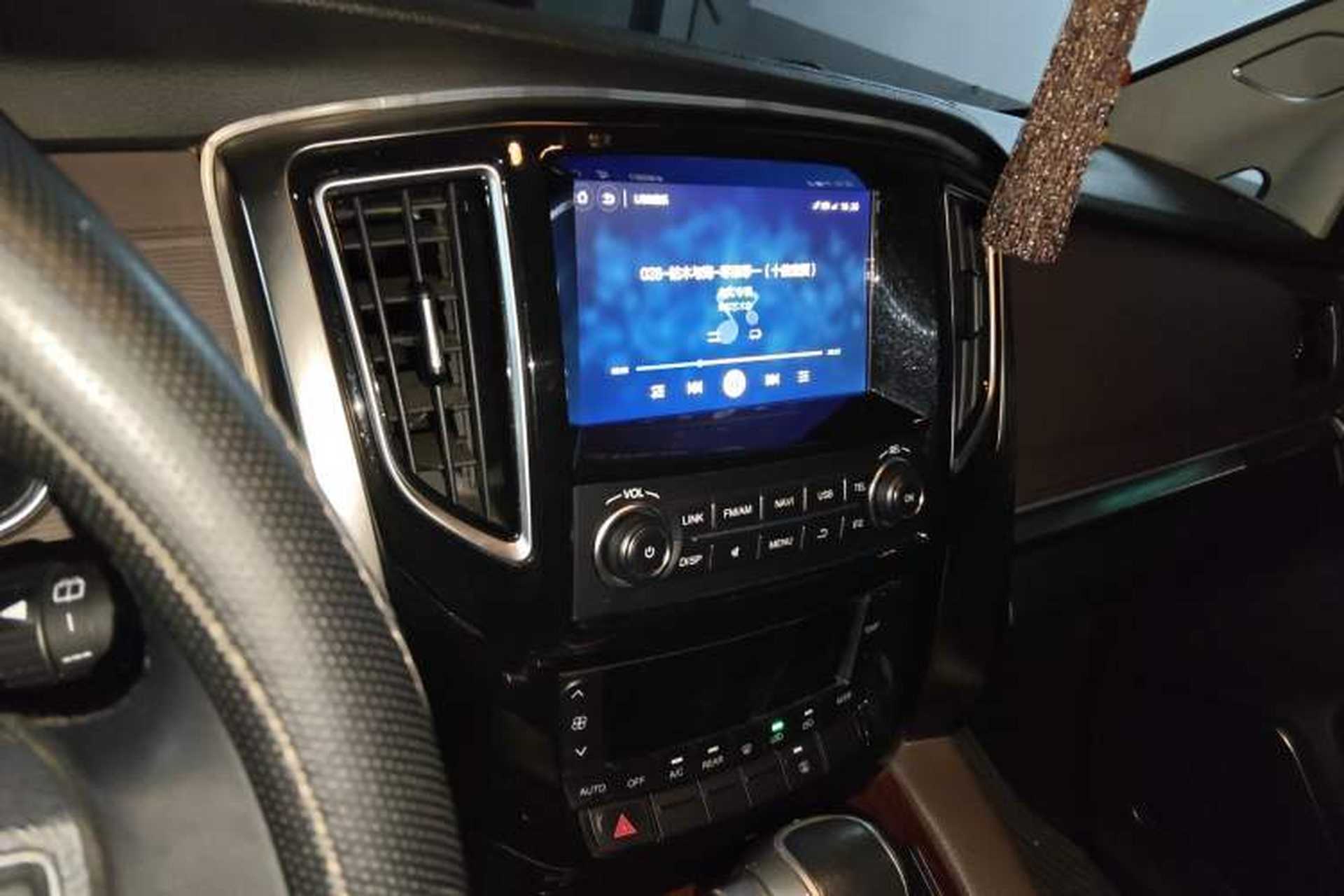 Used FORTHING CM7 2018 2.0T Automatic Luxury Version Audio And AC Panel