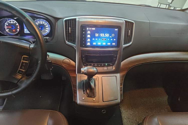 Used FORTHING CM7 2018 Classic Edition 2.0T Automatic Luxury Model Audio And AC Panel