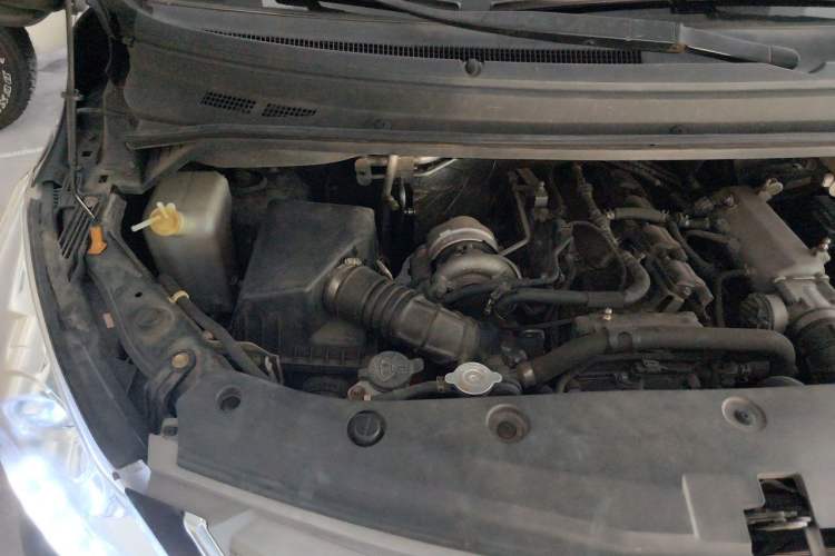 Used FORTHING CM7 2018 2.0T Automatic Luxury Edition Engine Bay Right