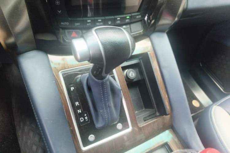 Used FORTHING CM7 2018 2.0T Automatic Luxury Version Gear Lever
