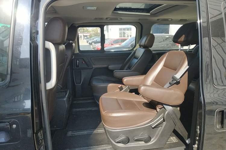 Used FORTHING CM7 2018 Classic Edition 2.0T Automatic Luxury Model Left Rear Seat