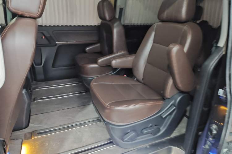 Used FORTHING CM7 2018 Classic Edition 2.0T Automatic Luxury Model Left Rear Seat