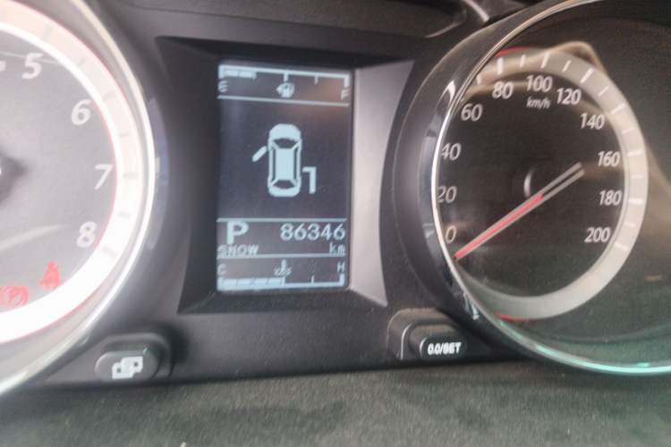 Used FORTHING CM7 2018 2.0T Automatic Luxury Version Odometer Close Up