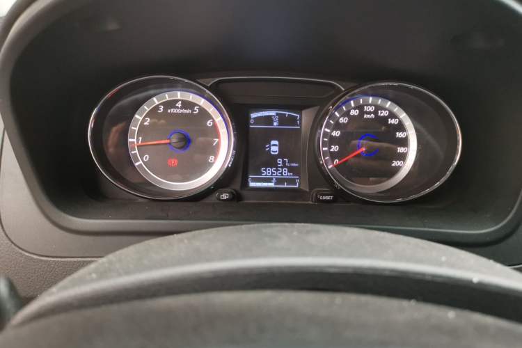 Used FORTHING CM7 2018 Classic Edition 2.0T Manual Luxury Model Odometer Close Up