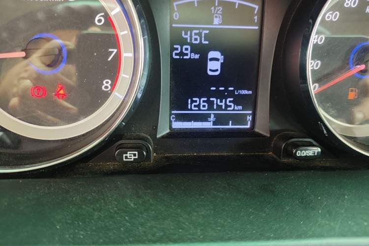Used FORTHING CM7 2018 Revised Version 2.0T Manual Luxury Edition Odometer Close Up
