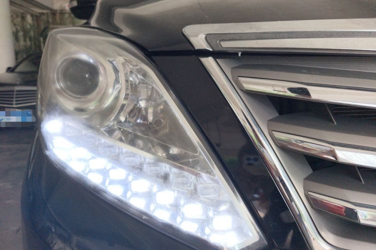 Used FORTHING CM7 2018 2.0T Automatic Luxury Edition Right Front Headlight