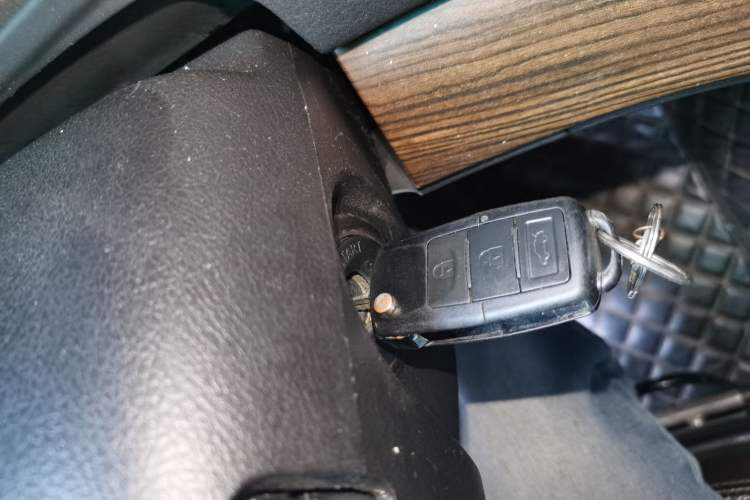 Used FORTHING CM7 2018 Classic Edition 2.0T Manual Luxury Model Vehicle Key