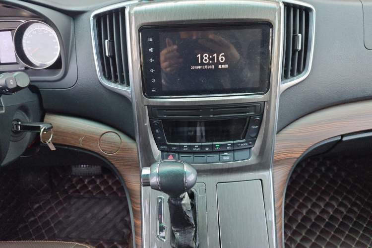 Used FORTHING CM7 2018 Classic Edition 2.0T Automatic Luxury Model Audio And AC Panel