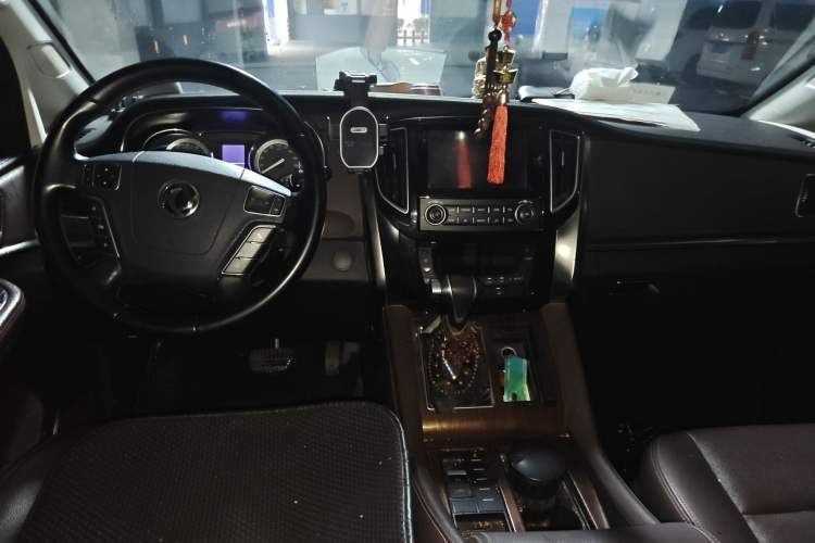 Used FORTHING CM7 2018 2.0T Automatic Luxury Version Center Console