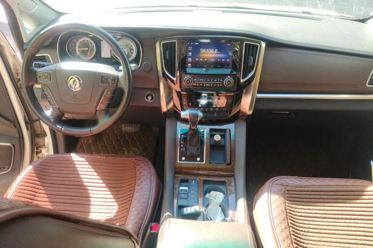 Used FORTHING CM7 2018 Revised Version 2.0T Automatic Luxury Edition Center Console