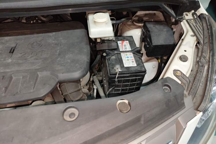 Used FORTHING CM7 2018 2.0T Manual Luxury Version Engine Bay Left