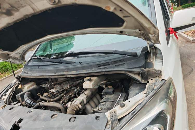Used FORTHING CM7 2018 2.0T Automatic Luxury Version Engine Bay Left