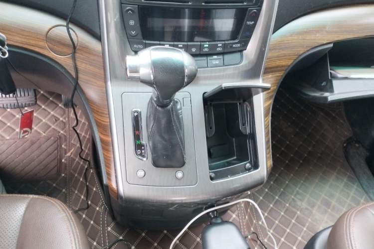 Used FORTHING CM7 2018 Classic Edition 2.0T Automatic Luxury Model Gear Lever