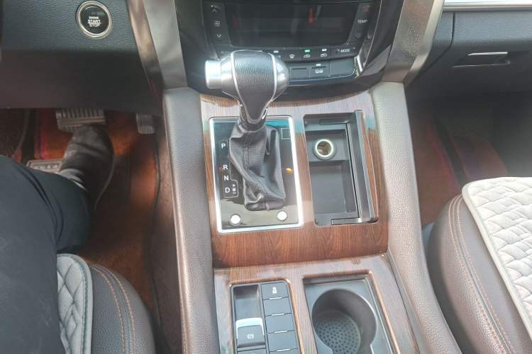 Used FORTHING CM7 2018 Revised Version 2.0T Automatic Luxury Edition Gear Lever