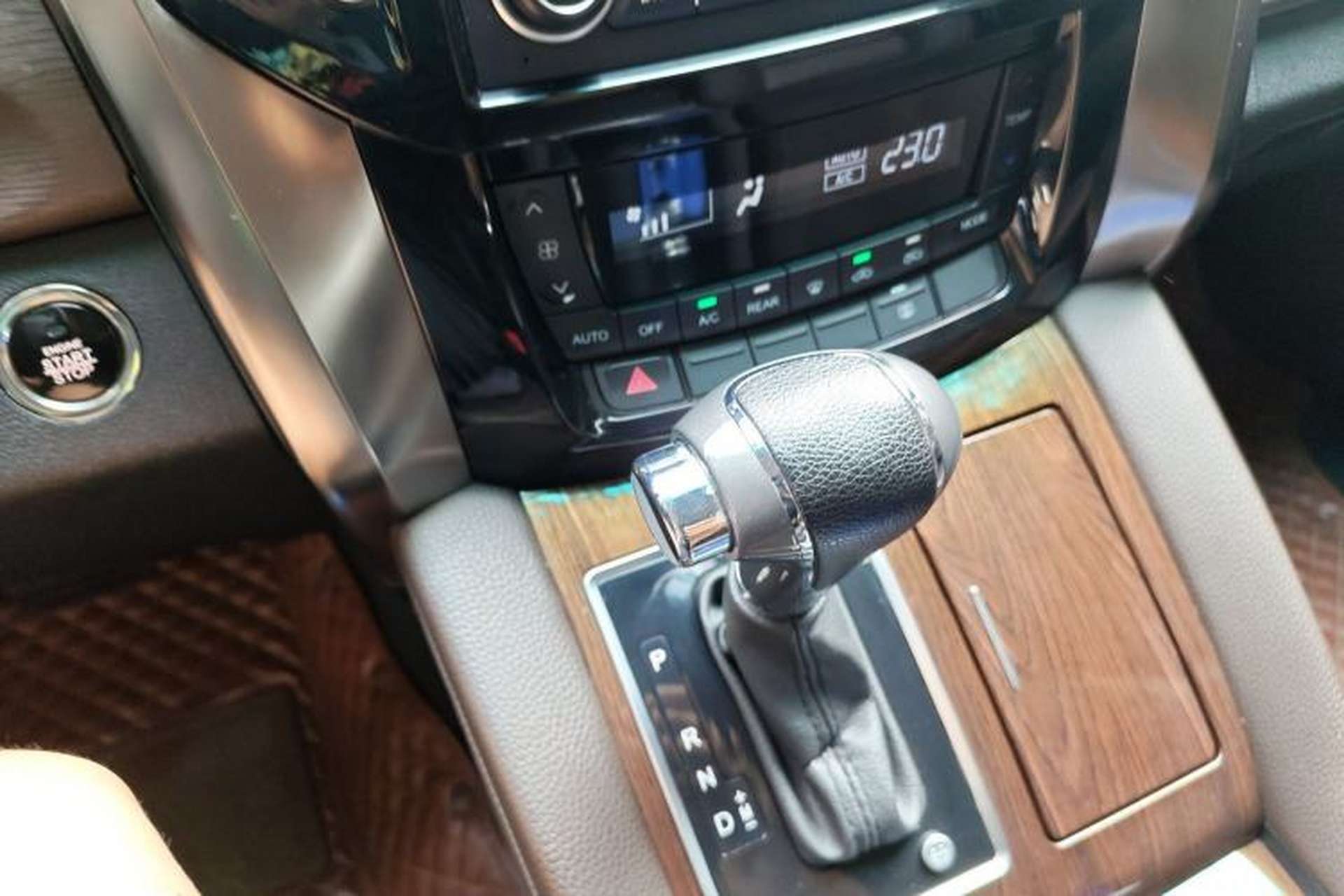 Used FORTHING CM7 2018 2.0T Automatic Classic Prestige Edition Gear Lever