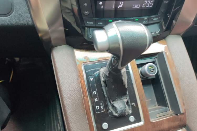 Used FORTHING CM7 2018 2.0T Automatic Luxury Version Gear Lever