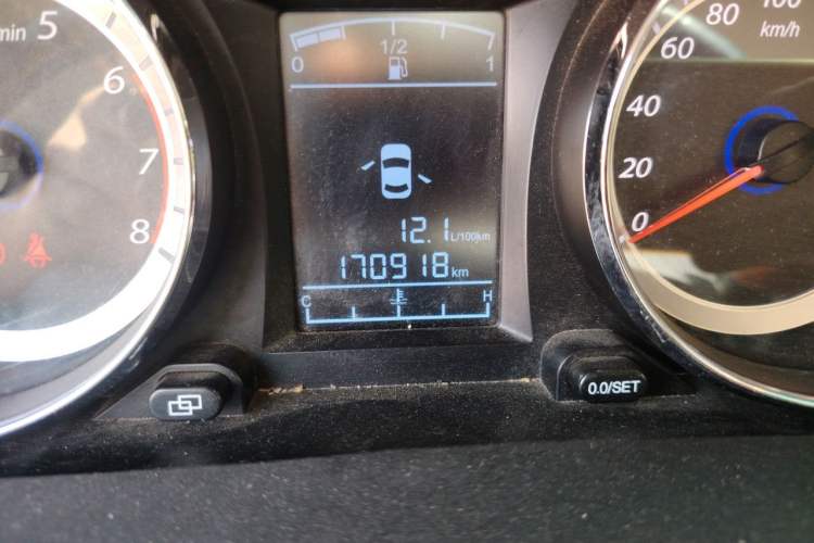 Used FORTHING CM7 2018 Classic Edition 2.0T Manual Luxury Model Odometer Close Up