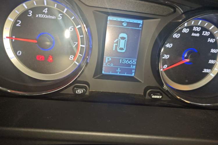 Used FORTHING CM7 2018 Classic Edition 2.0T Automatic Luxury Model Odometer Close Up
