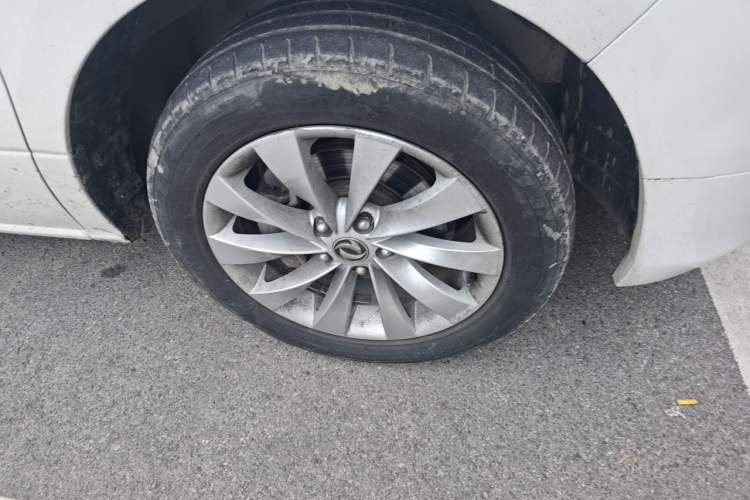 Used FORTHING CM7 2018 Revised Version 2.0T Automatic Luxury Edition Right Front Wheel Hub
