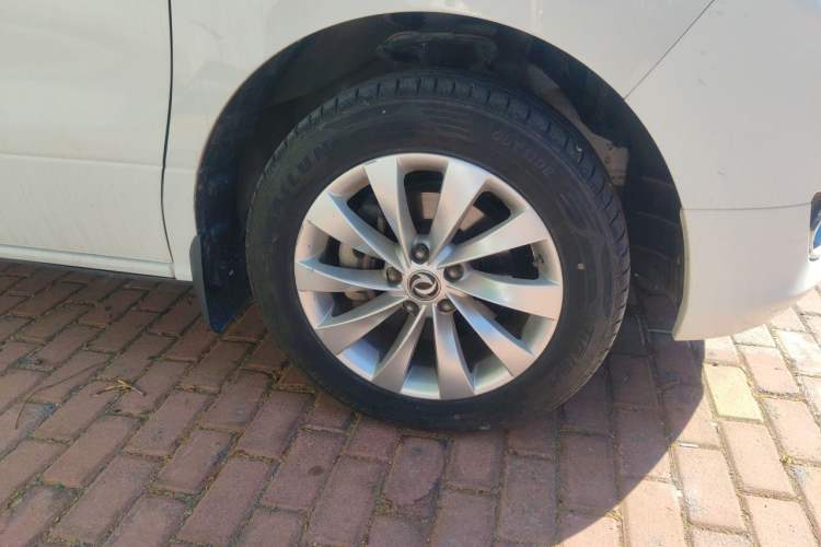 Used FORTHING CM7 2018 Revised Version 2.0T Automatic Luxury Edition Right Front Wheel Hub