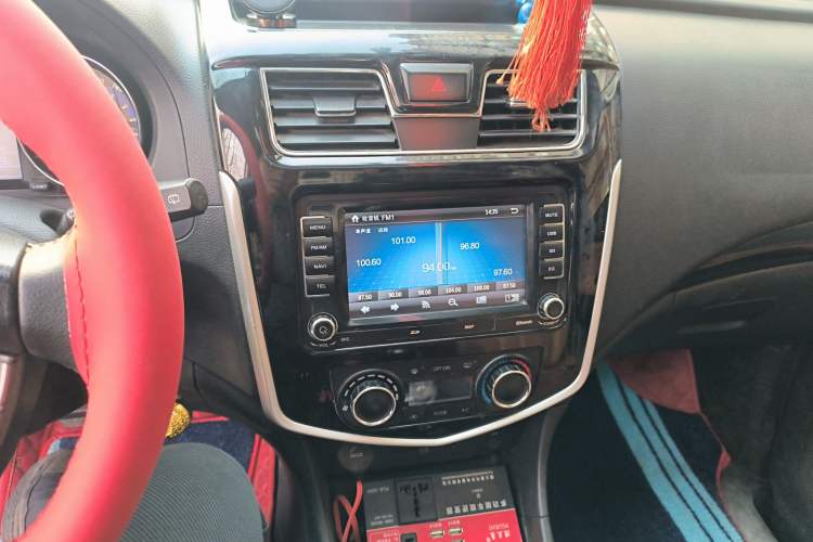 Used FORTHING F600 2016 F600L 1.5T Luxury Model Audio And AC Panel