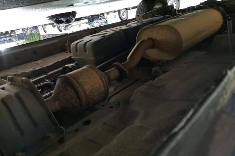 Used FORTHING F600 2016 F600 2.0L Luxury Model Chassis Front Right
