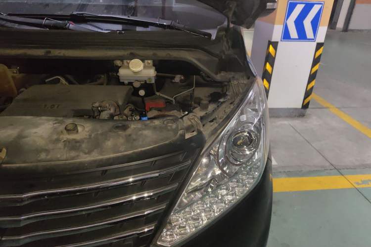 Used FORTHING F600 2016 F600 1.5T Luxury Edition Engine Bay Left
