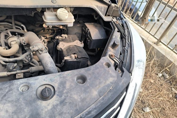 Used FORTHING F600 2016 F600L 1.5T Luxury Model Engine Bay Left