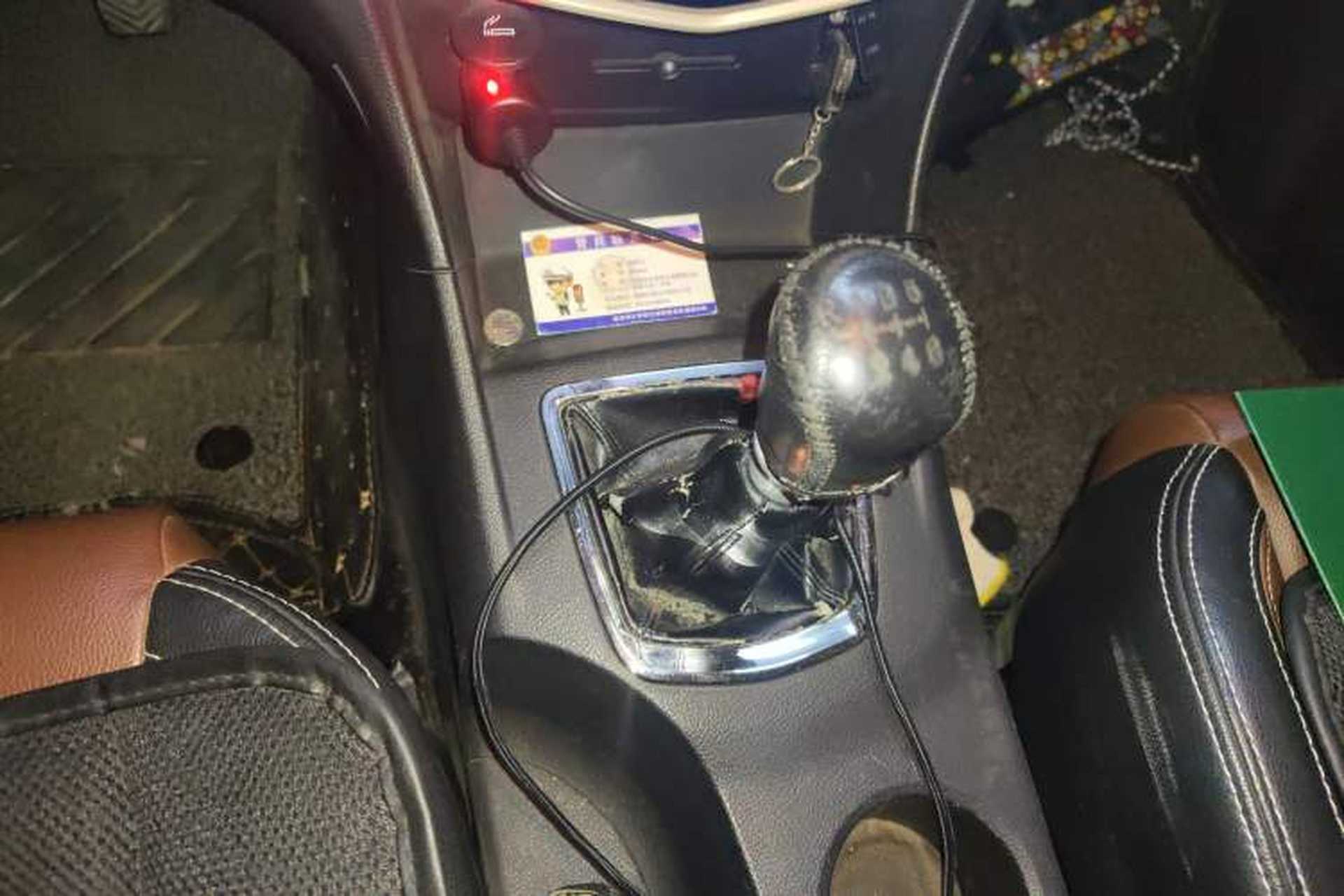 Used FORTHING F600 2016 F600 1.5T Luxury Edition Gear Lever