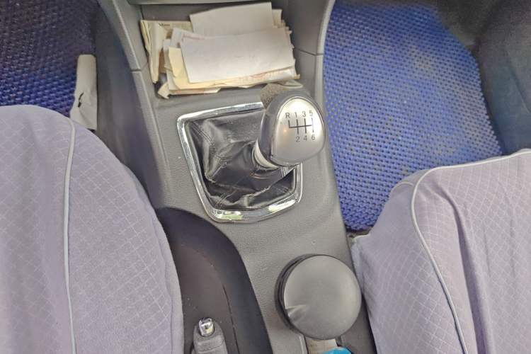 Used FORTHING F600 2016 F600L 1.5T Luxury Model Gear Lever