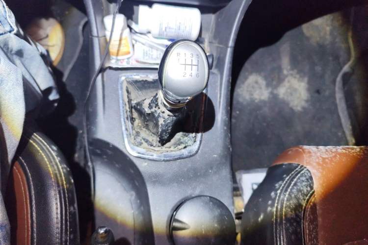 Used FORTHING F600 2016 F600L 2.0L Luxury Model Gear Lever