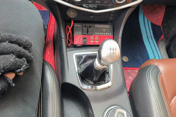 Used FORTHING F600 2016 F600L 1.5T Luxury Model Gear Lever