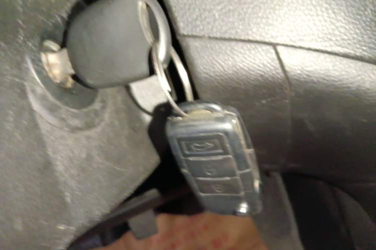 Used FORTHING F600 2016 F600L 2.0L Deluxe Model Interior 1