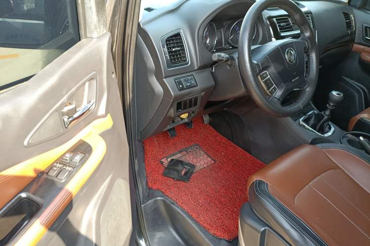 Used FORTHING F600 2016 F600 2.0L Luxury Model Interior 3