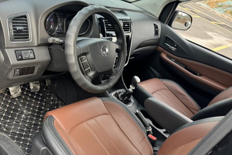 Used FORTHING F600 2016 F600L 1.5T Luxury Model Interior 4