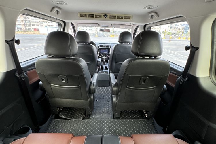 Used FORTHING F600 2016 F600L 1.5T Luxury Model Interior 5