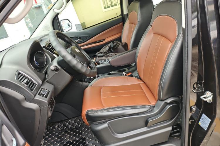 Used FORTHING F600 2016 F600L 1.5T Luxury Model Left Front Seat