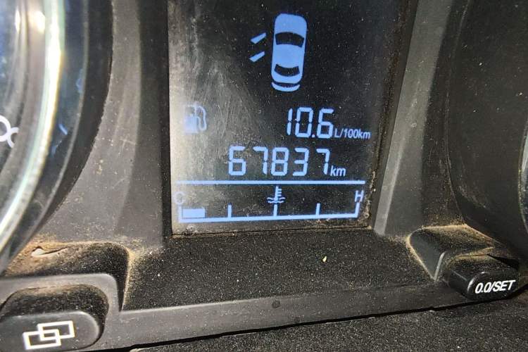 Used FORTHING F600 2016 F600L 2.0L Luxury Model Odometer Close Up