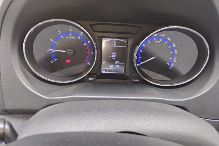 Used FORTHING F600 2016 F600L 1.5T Luxury Model Odometer Close Up