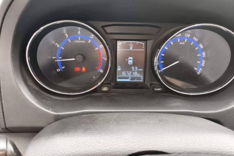 Used FORTHING F600 2016 F600L 1.5T Luxury Model Odometer Close Up